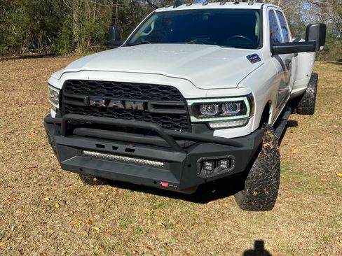 Used 2019 RAM 3500 Tradesman w/ Chrome Appearance Group image 6