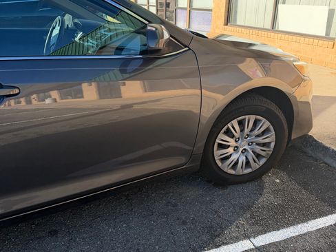 Used 2012 Toyota Camry SE image 5