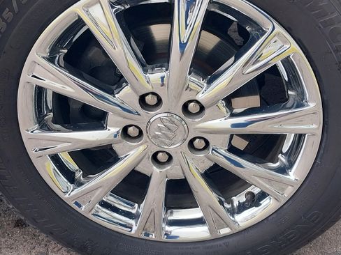 Used 2011 Buick Lucerne CXL image 14