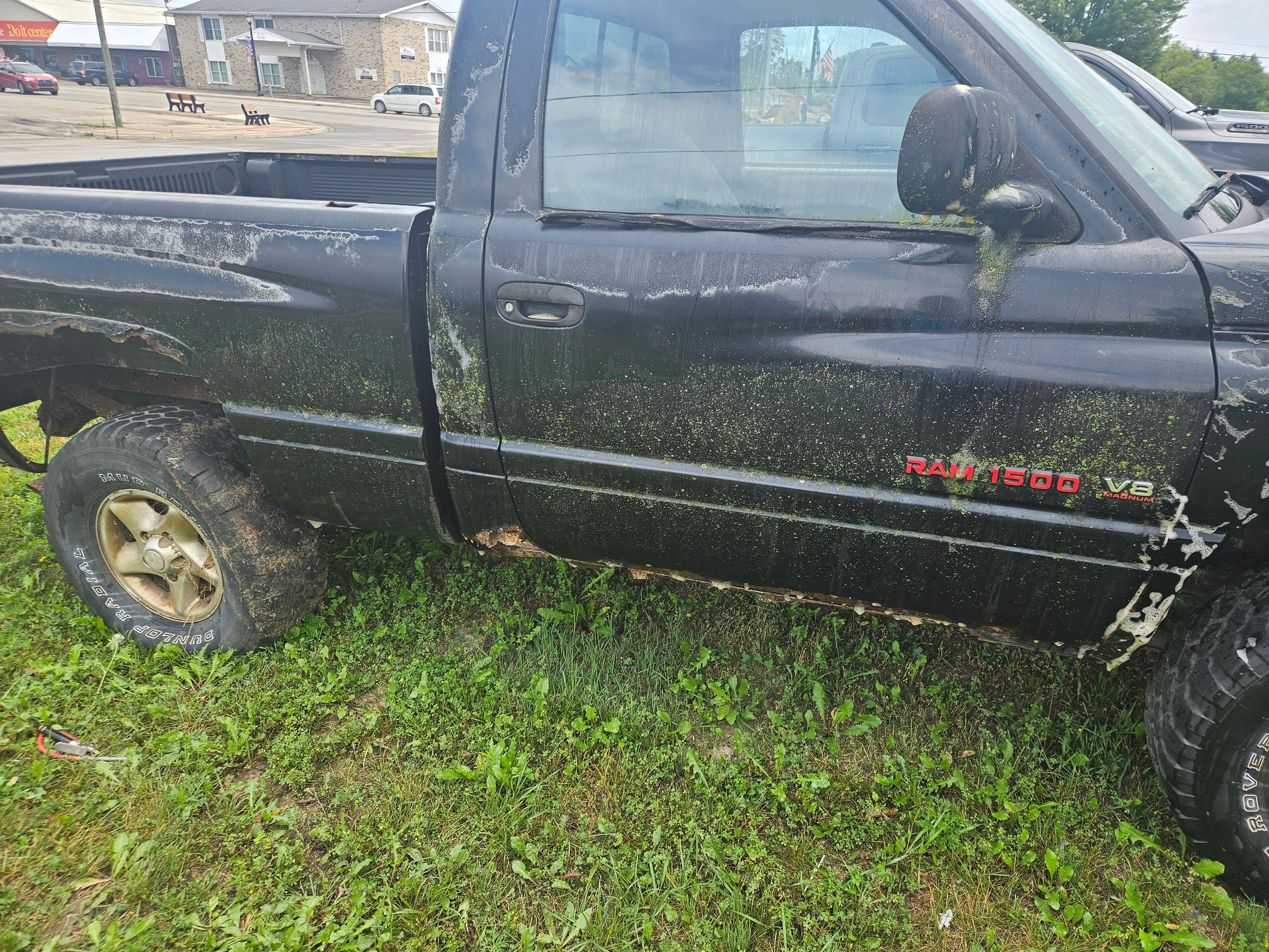 Used 1998 Dodge Ram 1500 Truck 4x4 Regular Cab image 4