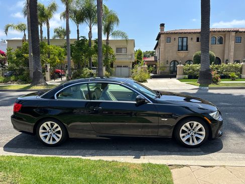 Used 2011 BMW 328i Convertible image 19