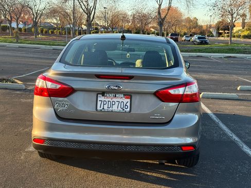 Used 2014 Ford Focus SE image 18