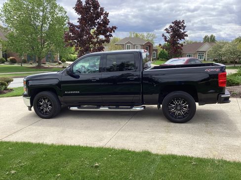 Used 2015 Chevrolet Silverado 1500 LT w/ LT Convenience Package AWD/4WD image 6