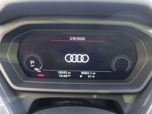 Used 2023 Audi Q4 e-tron Premium Plus w/ Premium Plus image 9