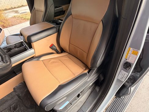 Used 2024 Ford F350 Lariat w/ Lariat Ultimate Package image 19