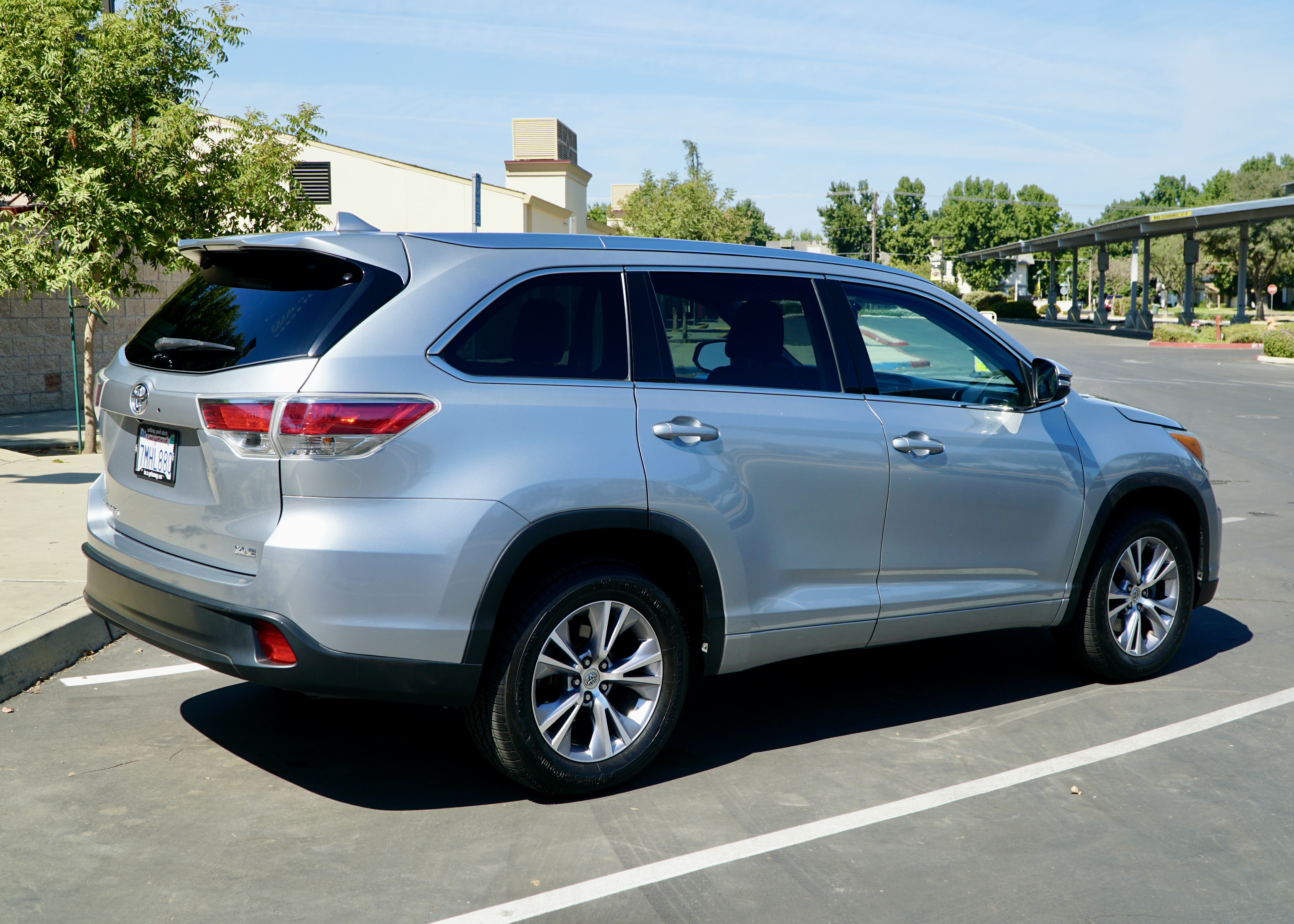 Used 2015 Toyota Highlander XLE FWD image 9