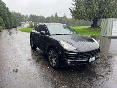 Used 2018 Porsche Macan S image 2