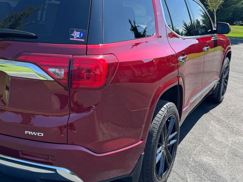 Used 2018 GMC Acadia Denali w/ Technology Package AWD/4WD image 4