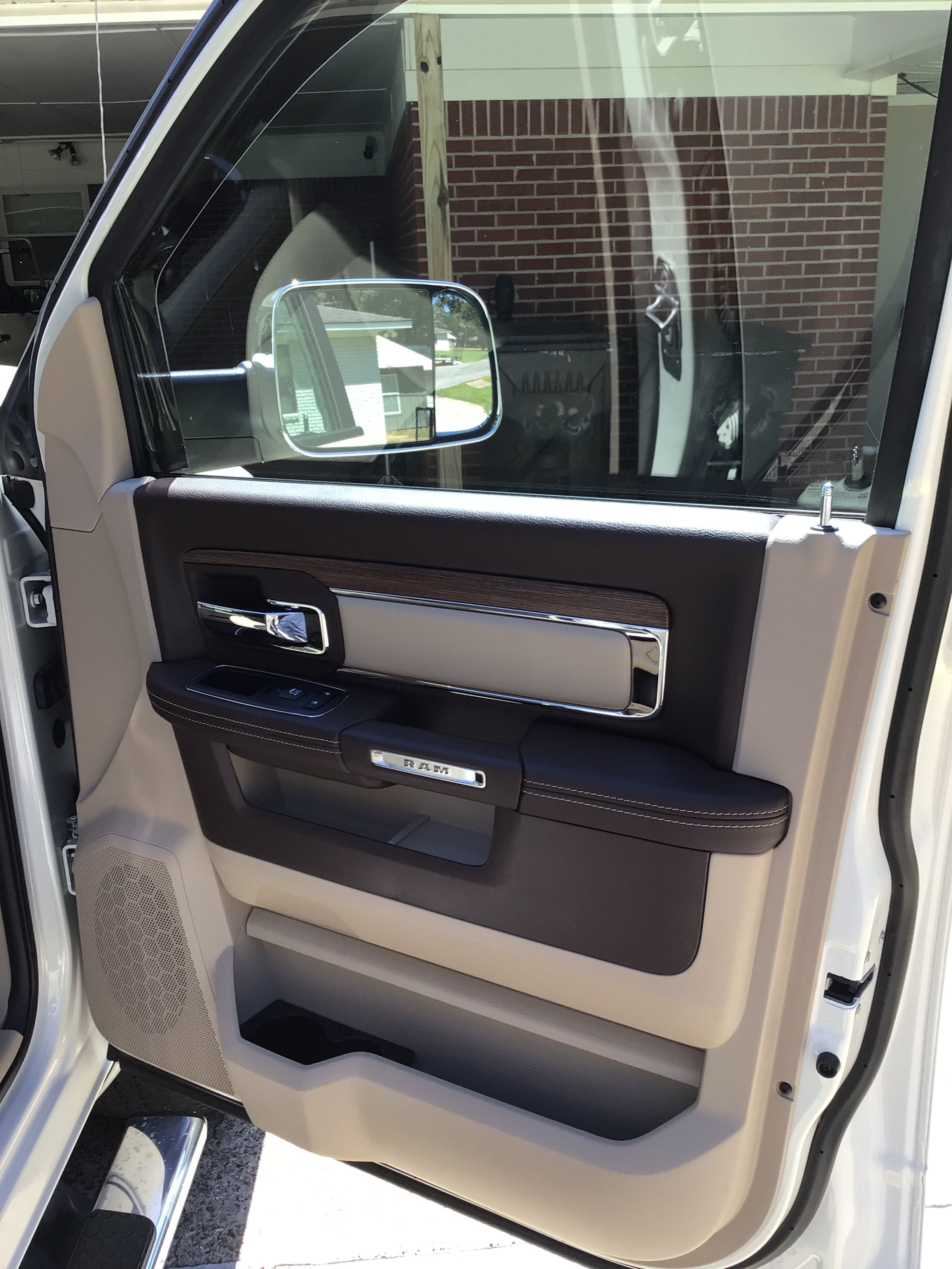 Used 2018 RAM 2500 Laramie RWD image 12