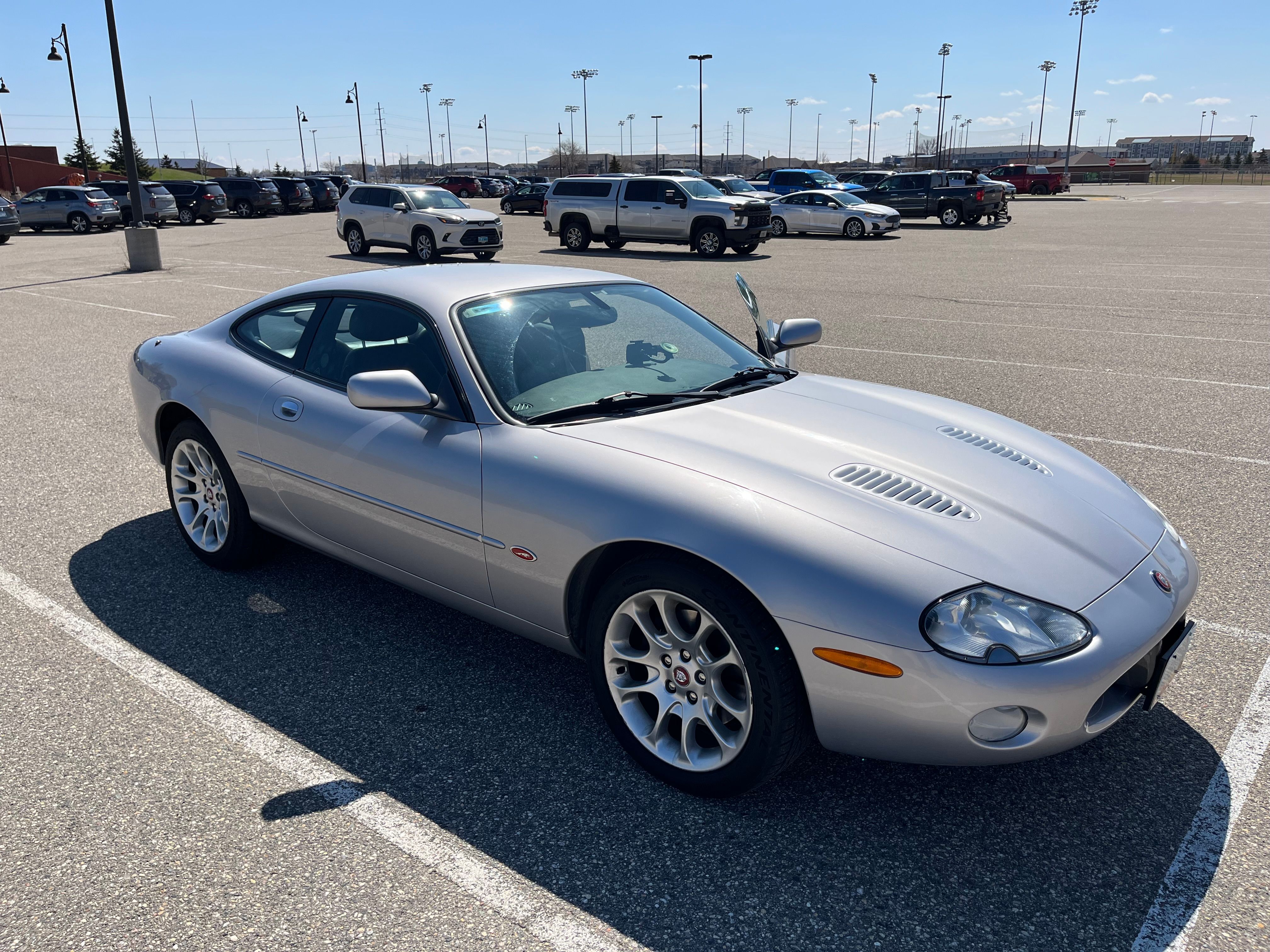 Used 2001 Jaguar XK8 Coupe RWD image 1