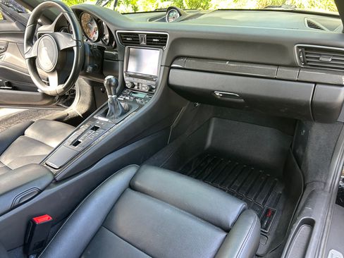 Used 2013 Porsche 911 Carrera 4S image 11