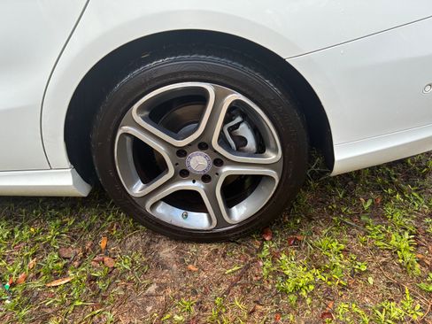 Used 2014 Mercedes-Benz CLA 250 image 11