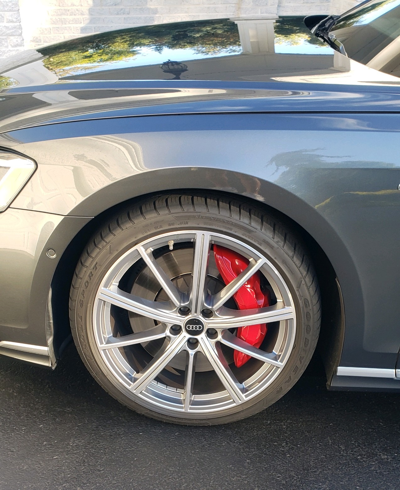 Used 2023 Audi S8 AWD/4WD image 16