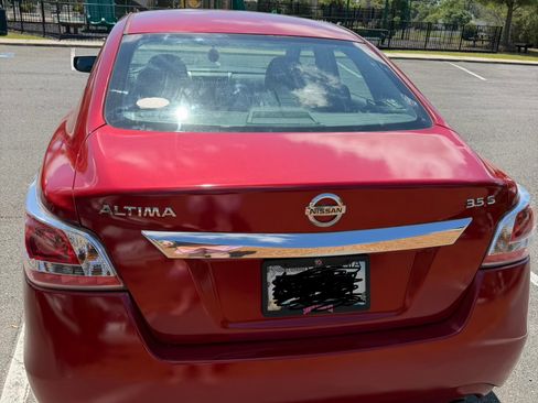 Used 2013 Nissan Altima 3.5 S image 2