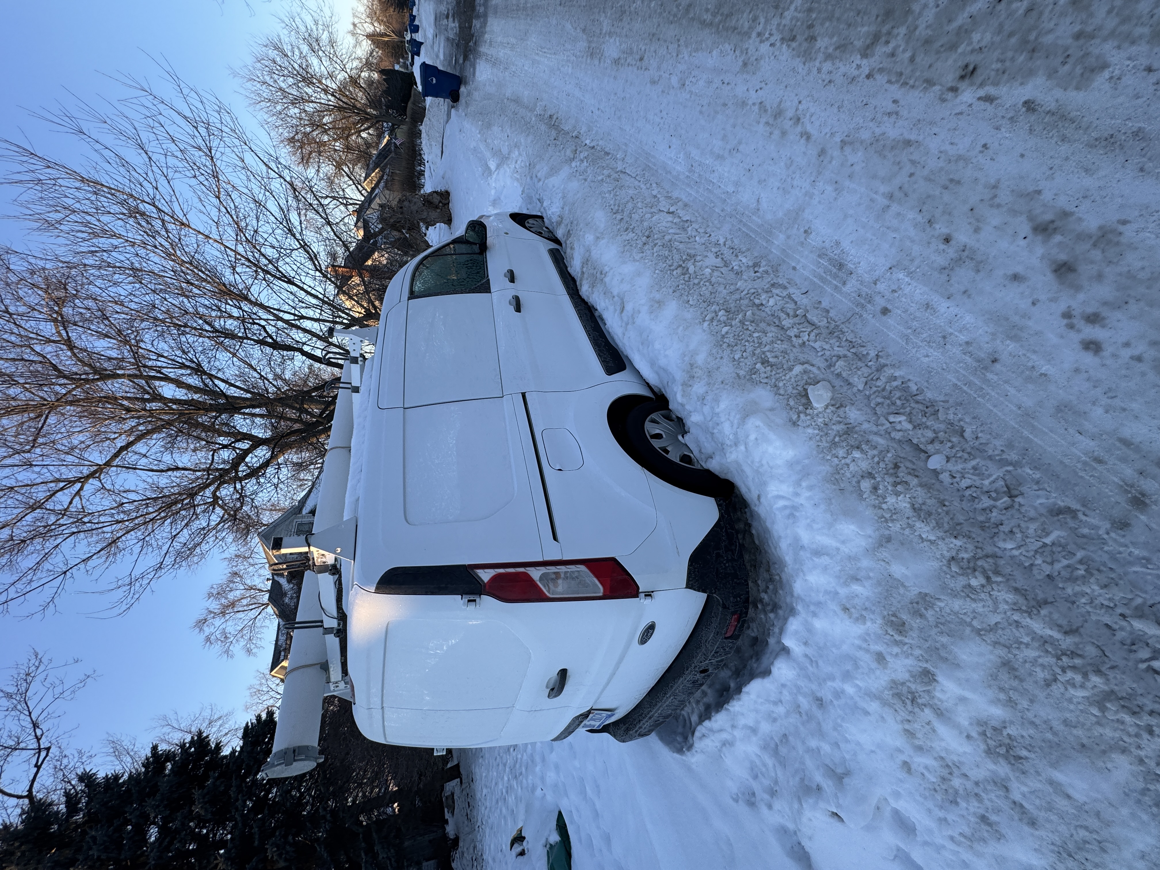 Used 2019 Ford Transit Connect XLT FWD image 3