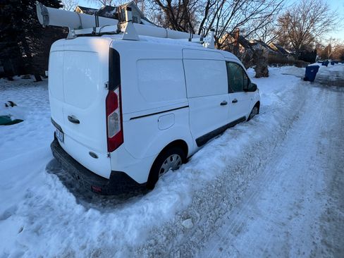 Used 2019 Ford Transit Connect XLT image 3