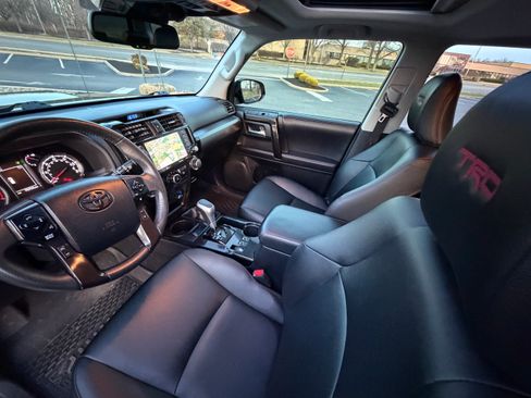 Used 2022 Toyota 4Runner TRD Off-Road Premium image 11