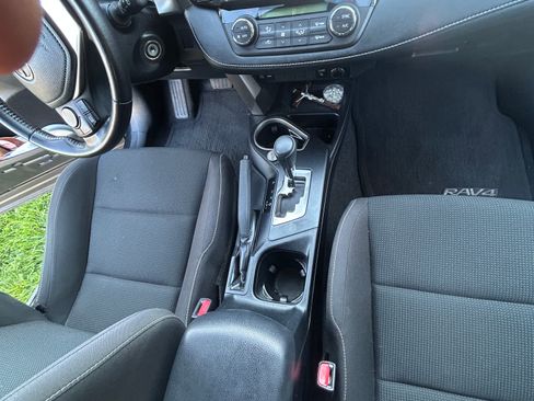 Used 2017 Toyota RAV4 XLE w/ Carpet Mat Package FWD image 21