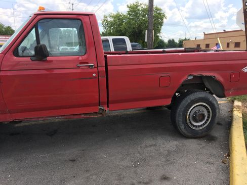 Used 1994 Ford F250 4x4 Regular Cab image 4