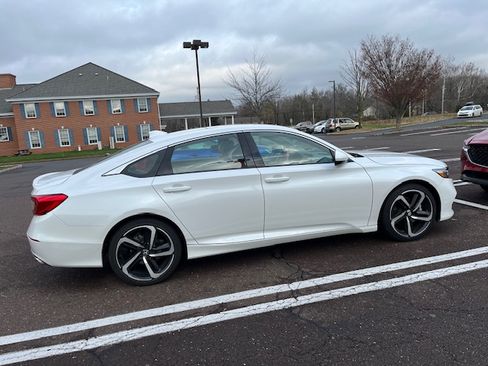 Used 2020 Honda Accord Sport image 12