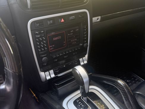 Used 2008 Porsche Cayenne Turbo image 15