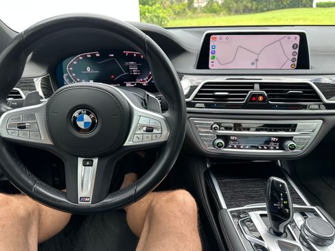 Used 2022 BMW 740i w/ M Sport Package RWD image 6
