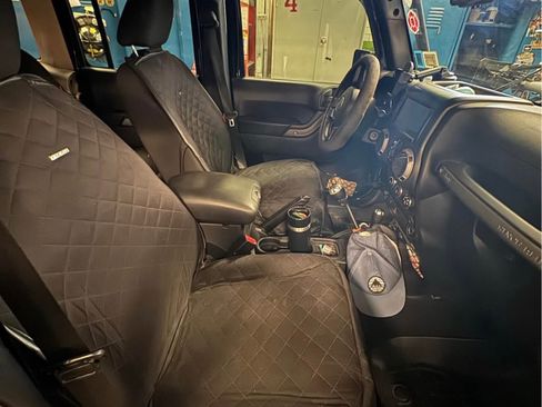 Used 2016 Jeep Wrangler Unlimited Sport w/ Quick Order Package 23S AWD/4WD image 11