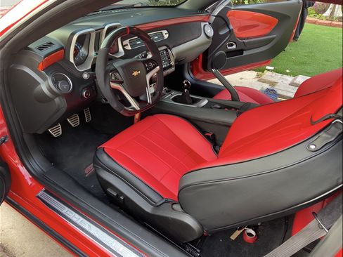 Used 2014 Chevrolet Camaro SS image 16