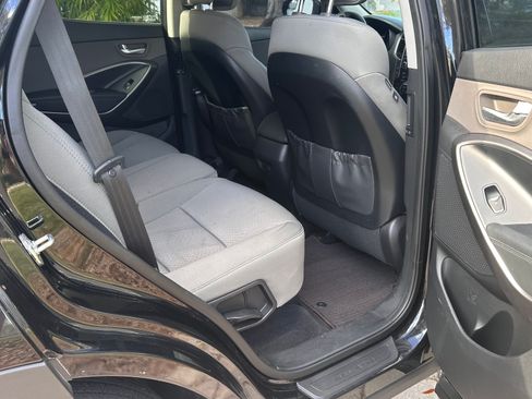 Used 2017 Hyundai Santa Fe Sport image 11