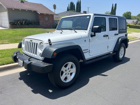 Used 2016 Jeep Wrangler Unlimited Sport w/ Quick Order Package 24S AWD/4WD image 1