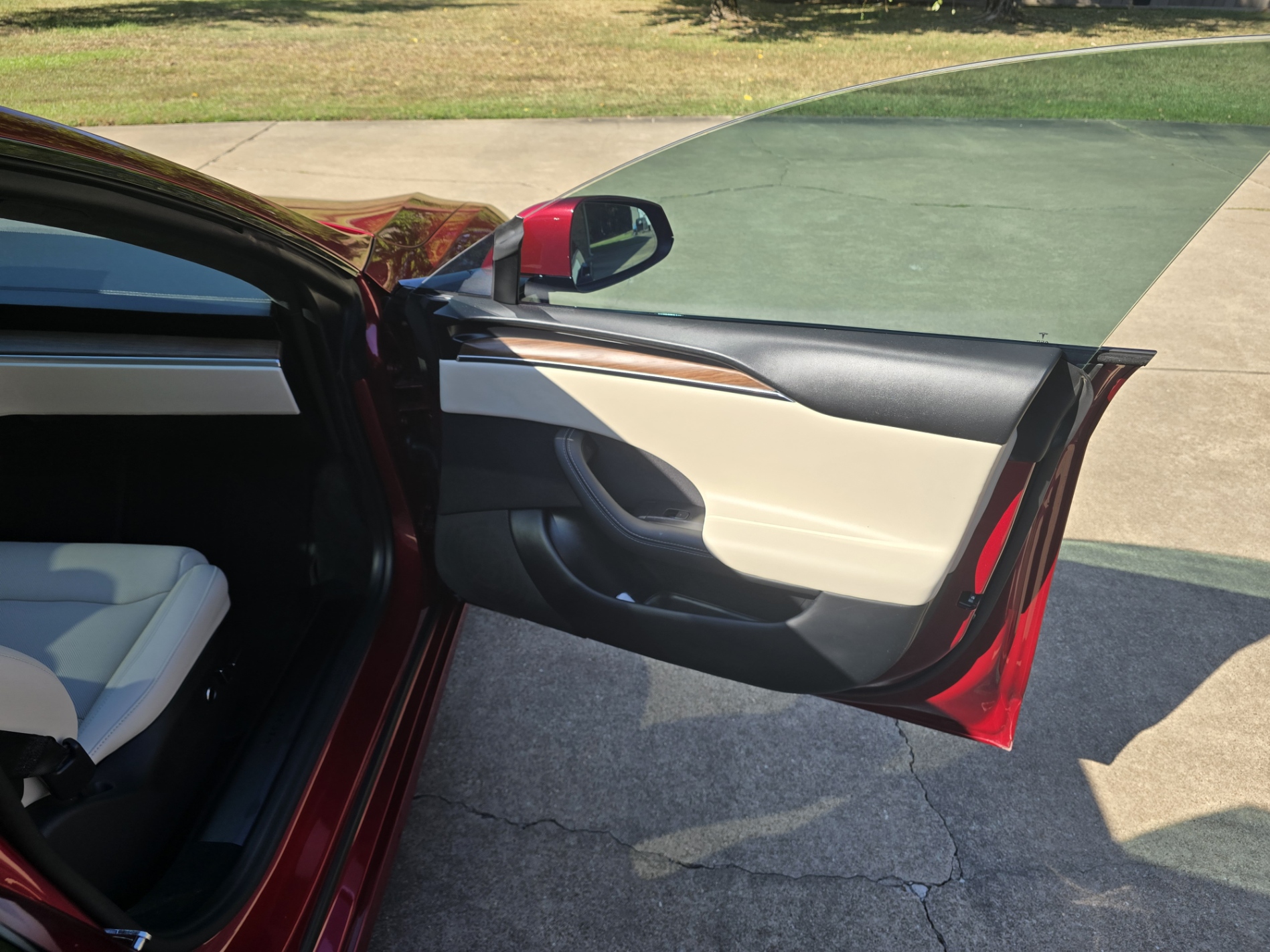 Used 2025 Tesla Model S AWD/4WD image 22