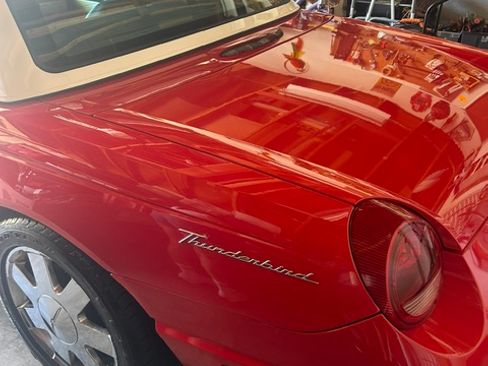 Used 2002 Ford Thunderbird RWD image 11