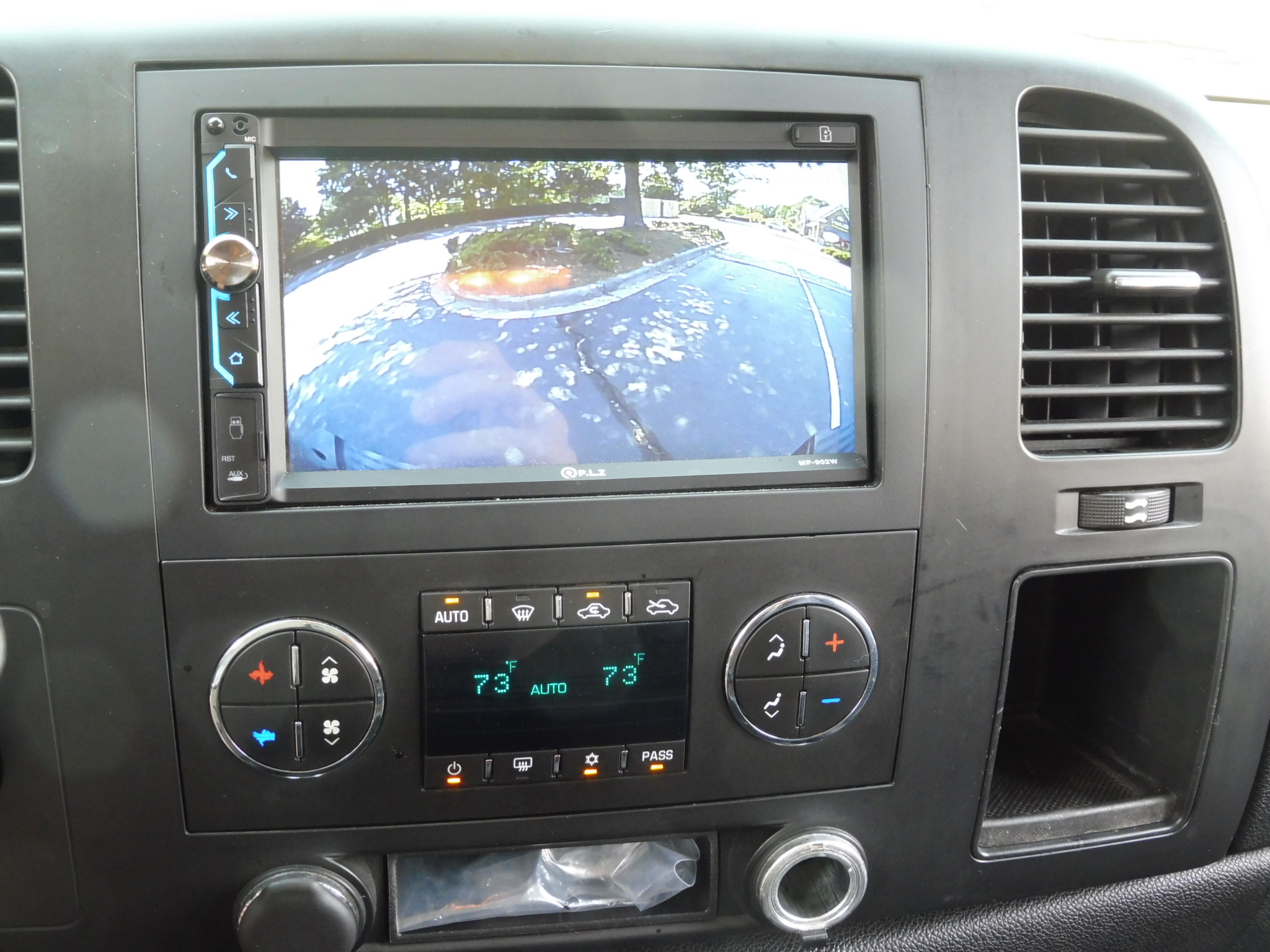 Used 2008 GMC Sierra 2500 SLE w/ Z71 Off-Road Package AWD/4WD image 25