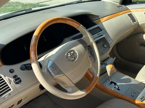 Used 2006 Toyota Avalon Limited image 8