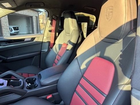 Used 2024 Porsche Cayenne Turbo GT image 16