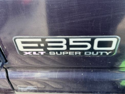 Used 1999 Ford E-350 and Econoline 350 Club Wagon RWD image 5