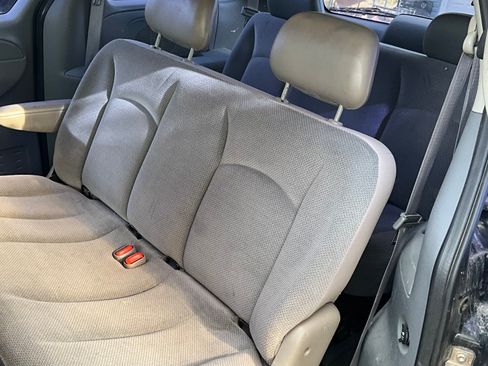 Used 2007 Dodge Caravan SE image 10