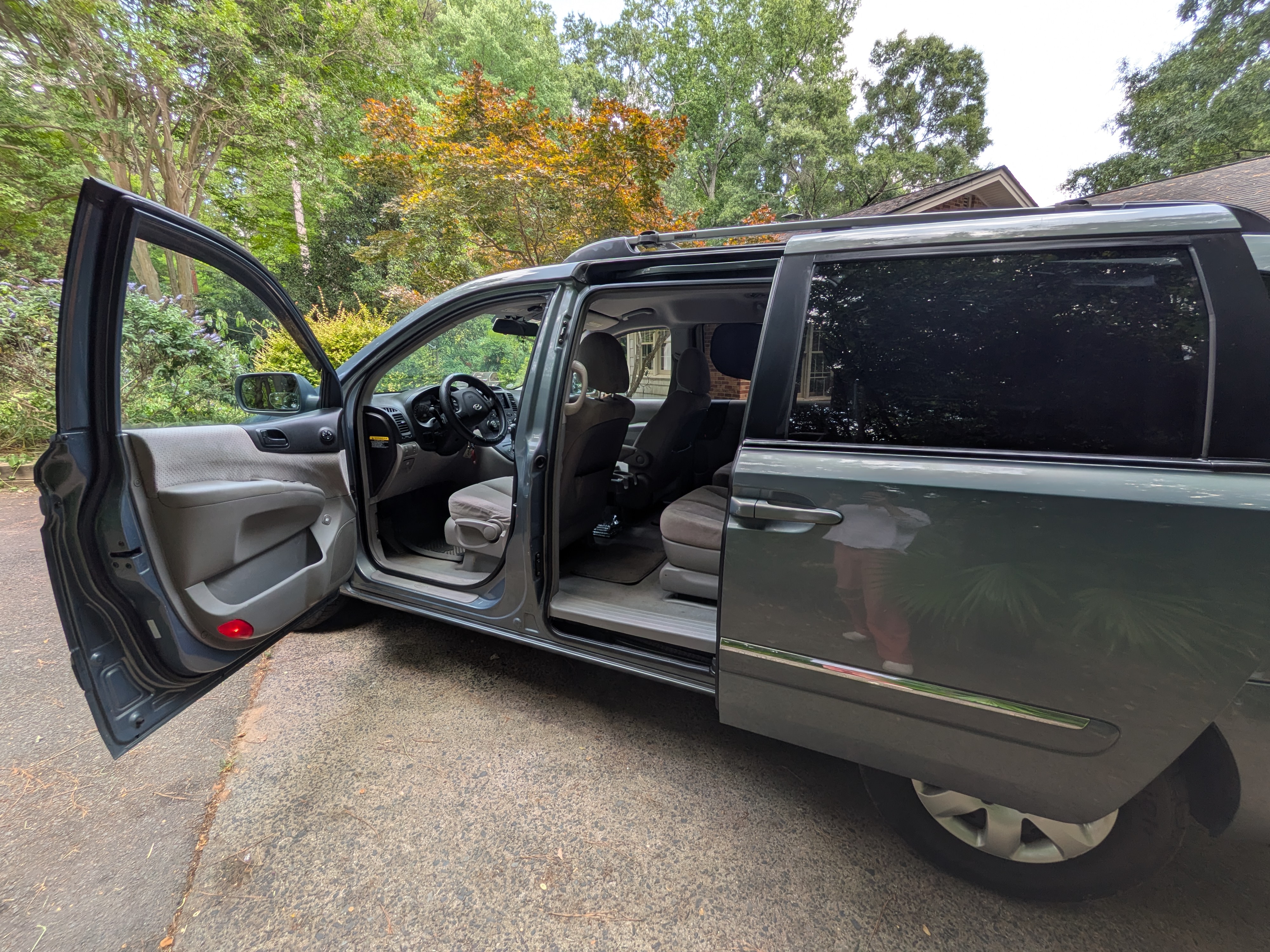 Used 2007 Hyundai Entourage GLS FWD image 6