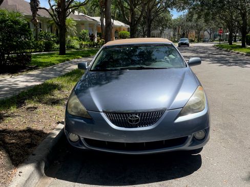 Used 2005 Toyota Solara SLE FWD image 2