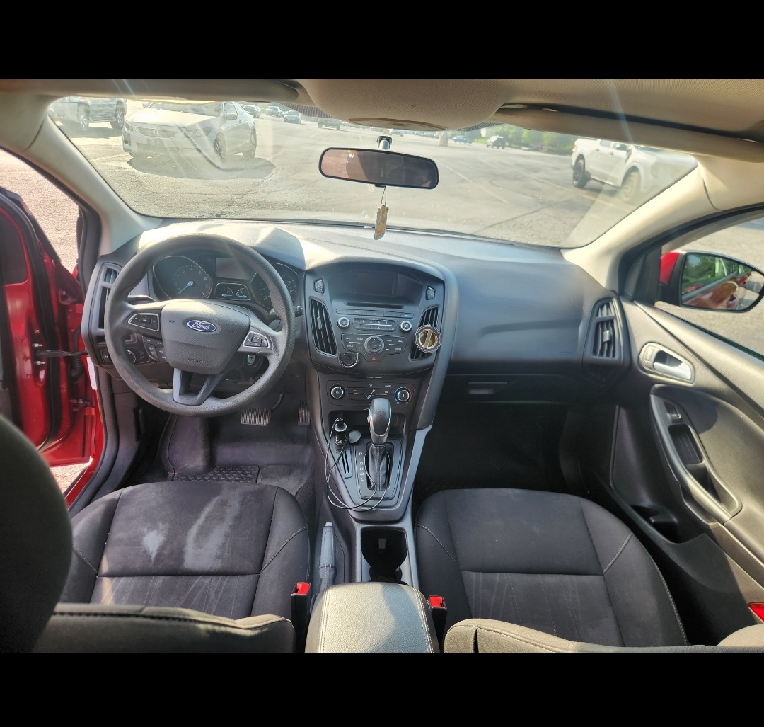 Used 2017 Ford Focus SE FWD image 10