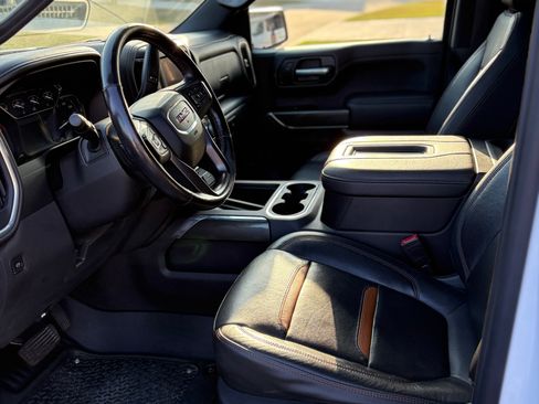 Used 2021 GMC Sierra 1500 AT4 w/ AT4 Preferred Package image 8