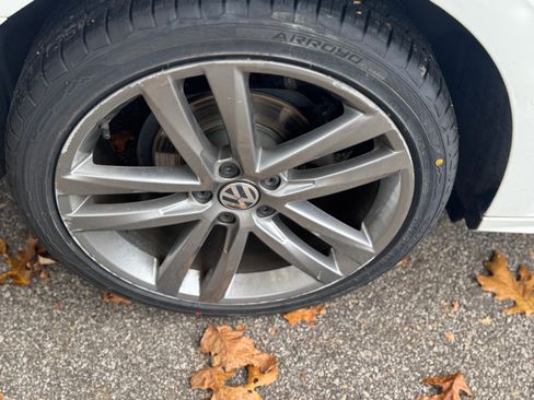 Used 2018 Volkswagen Passat 2.0T R-Line image 12