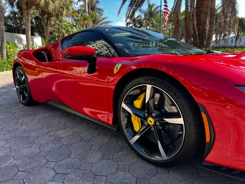Used 2023 Ferrari SF90 Stradale image 2