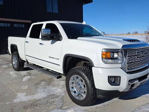 Used 2016 GMC Sierra 2500 Denali image 6