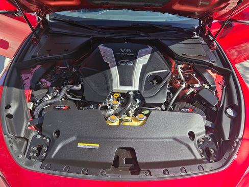 Used 2018 INFINITI Q60 Red Sport 400 w/ Pro Active Package image 13