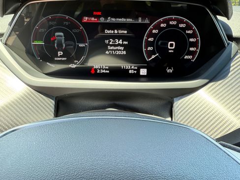 Used 2024 Audi e-tron GT Premium Plus image 16