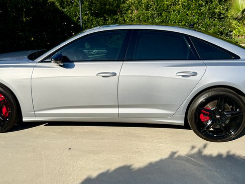 Used 2023 Audi S6 Prestige AWD/4WD image 2