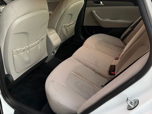 Used 2016 Hyundai Sonata SE w/ Cargo Package image 11