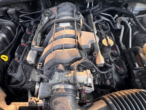 Used 2013 Dodge Challenger R/T Plus RWD image 8