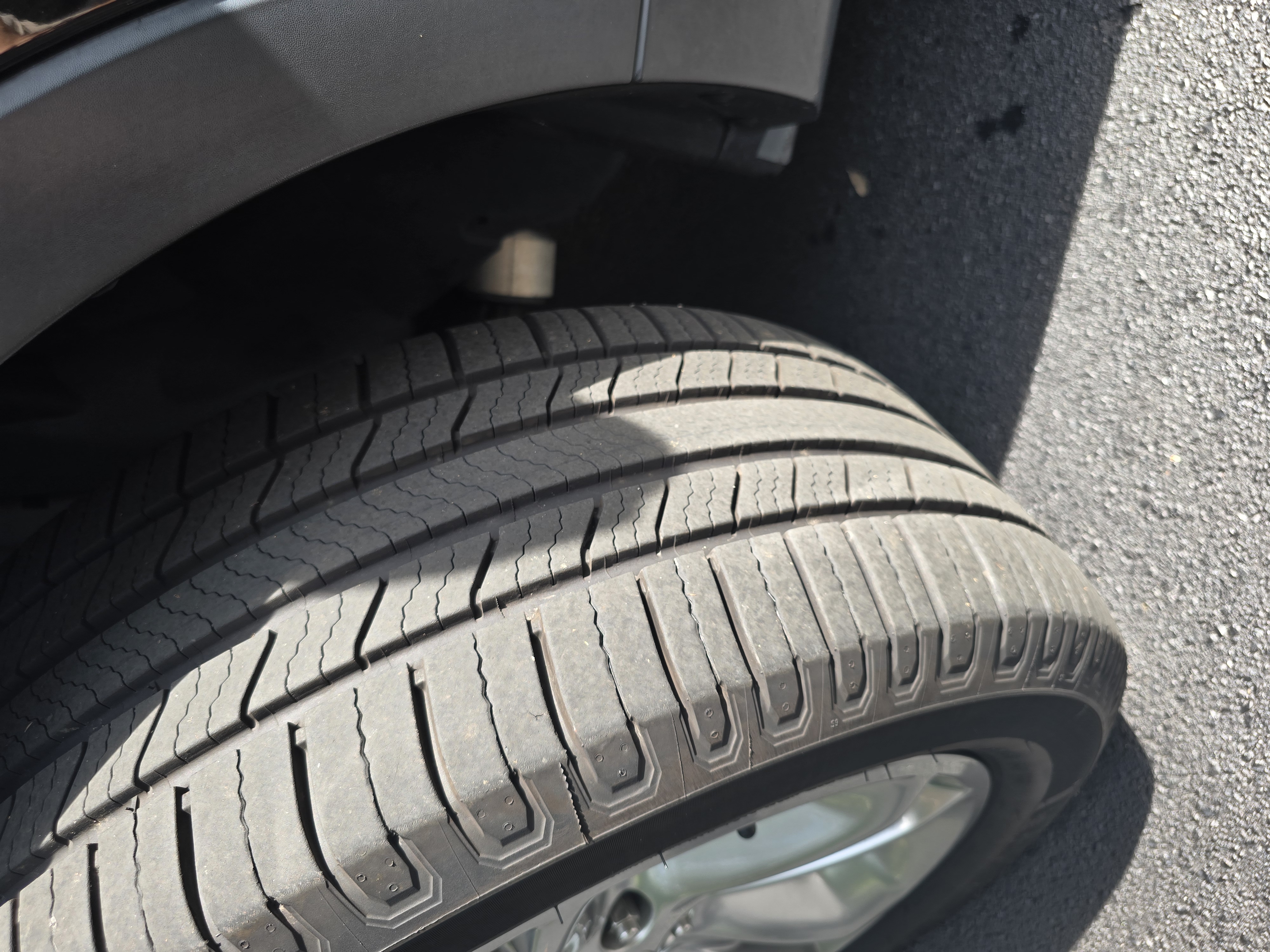 Used 2011 Ford Explorer Limited w/ 301A Rapid Spec Order Code FWD image 18